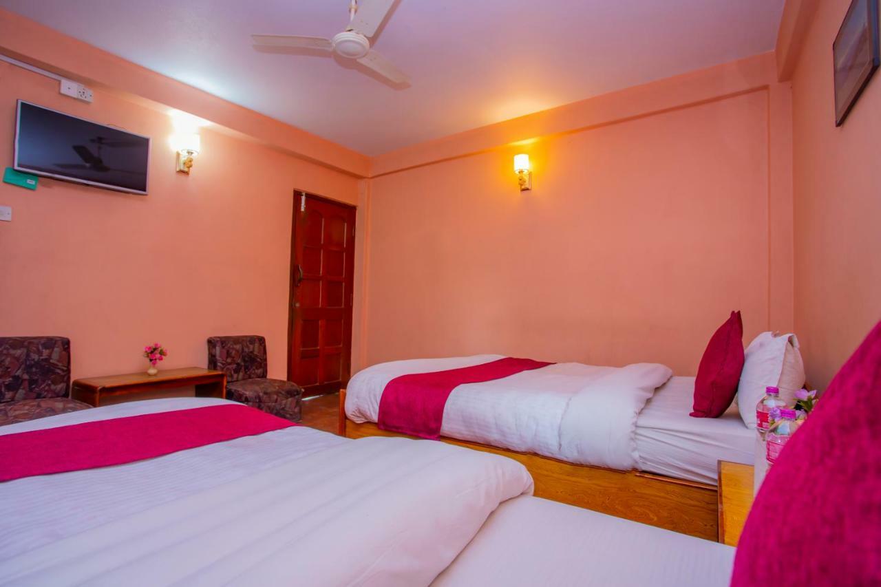 Spot On 445 New Hotel Natureland Pokhara Exterior foto